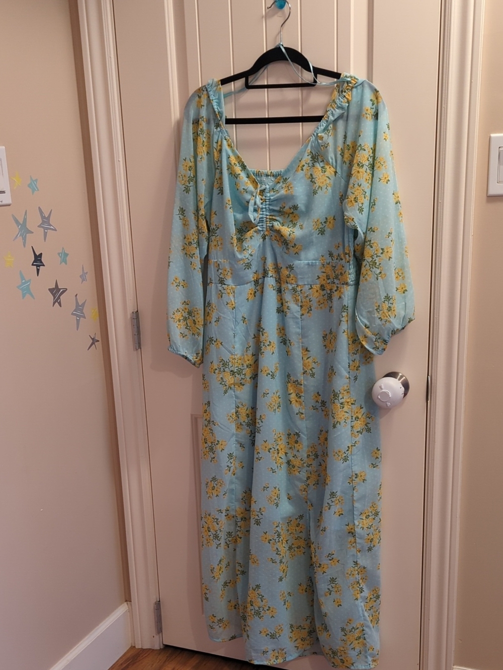 Ladies Sz. Xl Light Blue Floral Maxi Dress with Puff Sleeves